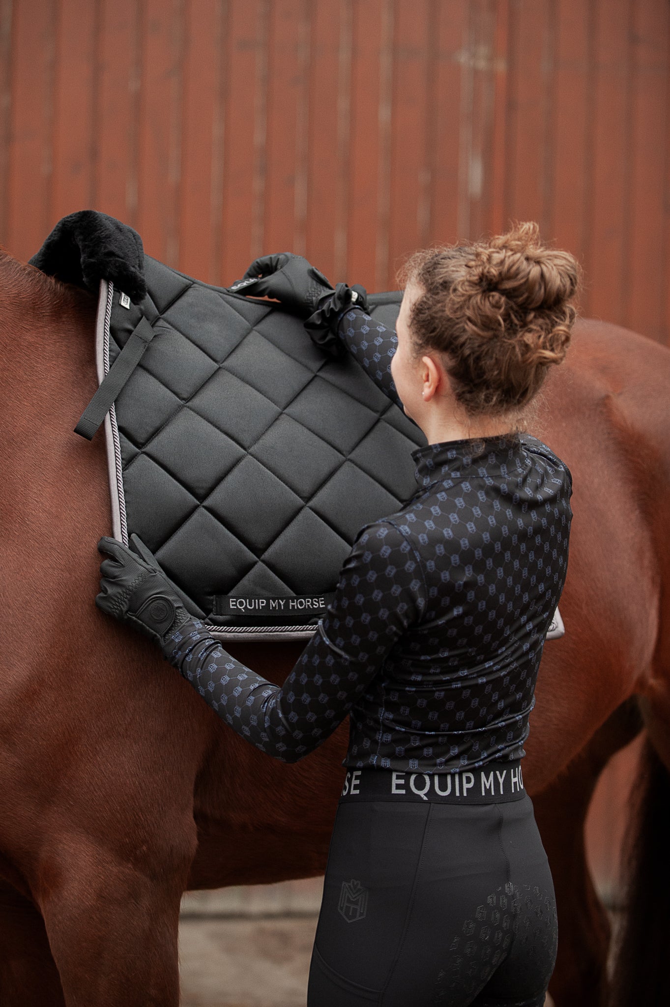 Dressurschabracke mit Tragegriff