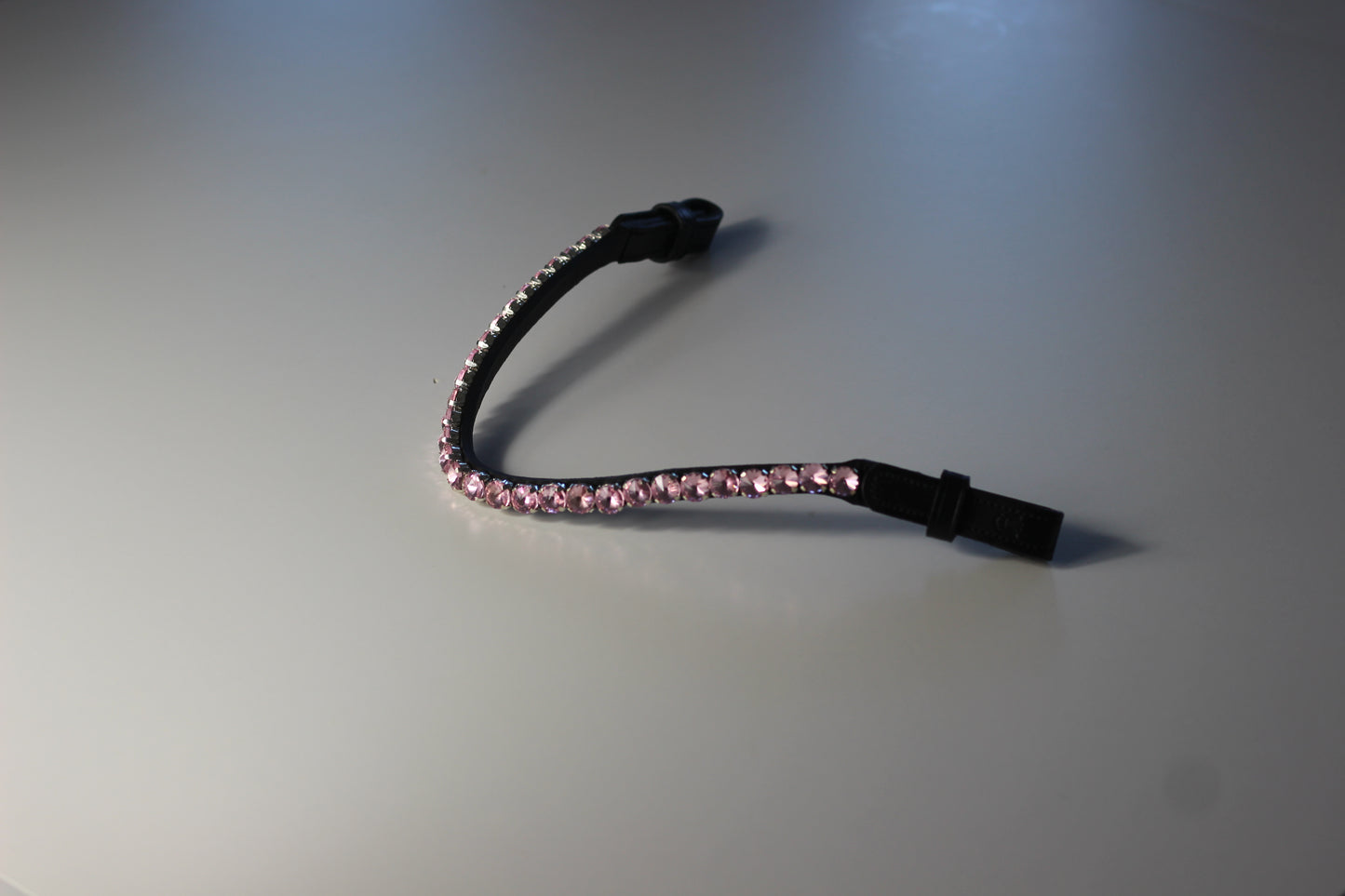 Glitzer Stirnriemen - Schnellverschluss - schwarzes Leder